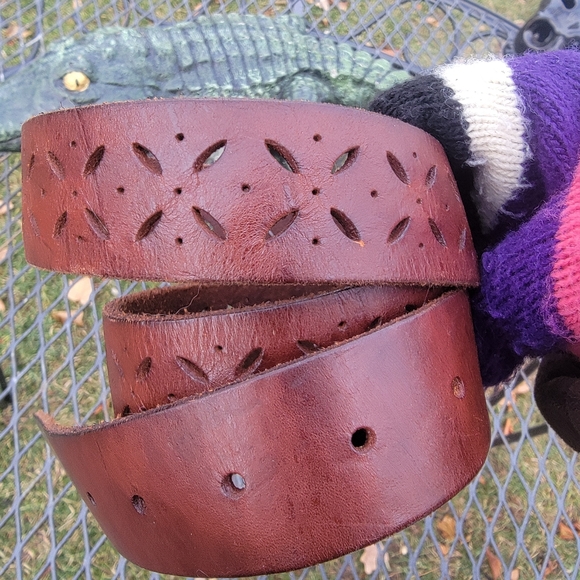 Women's Leather Tooled Tan Boho Belt M - Picture 2 of 4